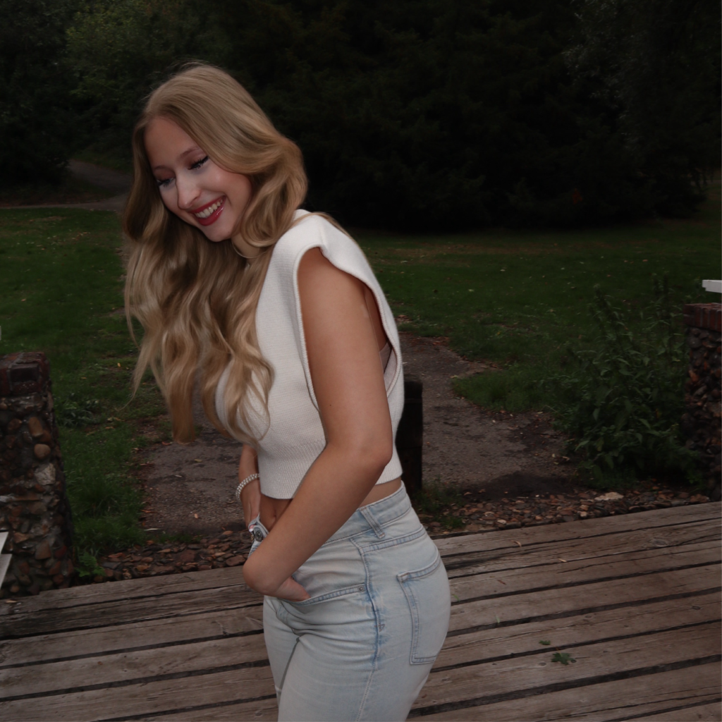 Indy Jasmijn Plu_Graphicbyindy